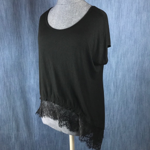 Paper Crane L high low black shirt with lace hem - Picture 1 of 6